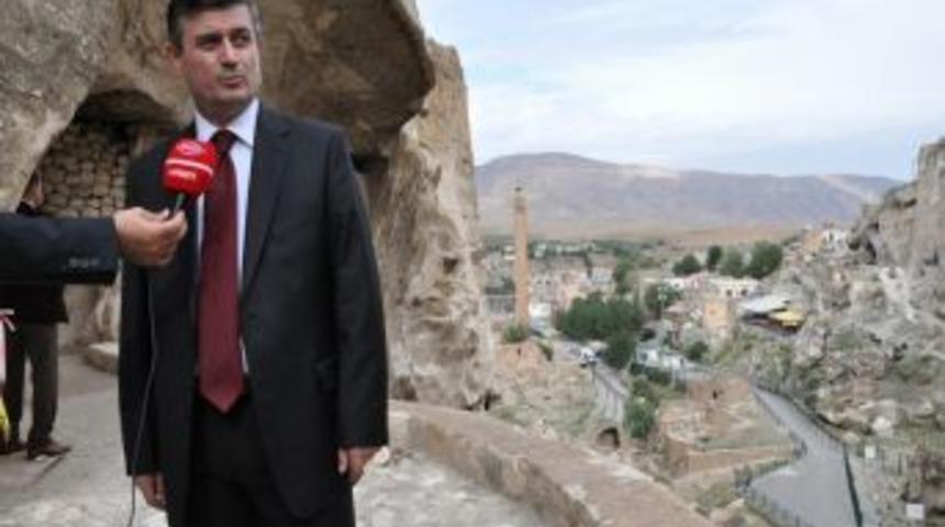 Vali Arslan Hasankeyf&rsquo;i Ziyaret Etti