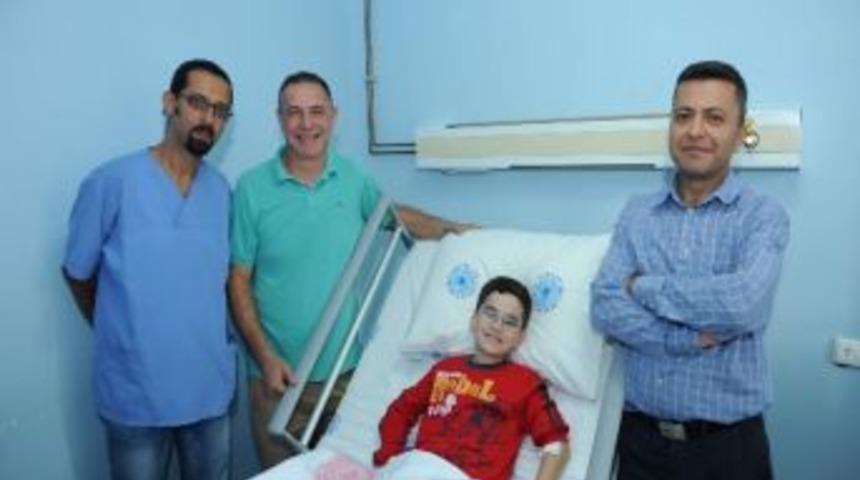 Cb&uuml; Hafsa Sultan Hastanesi'nde Ameliyat Olan &Ccedil;ocukların Y&uuml;z&uuml; G&uuml;l&uuml;yor