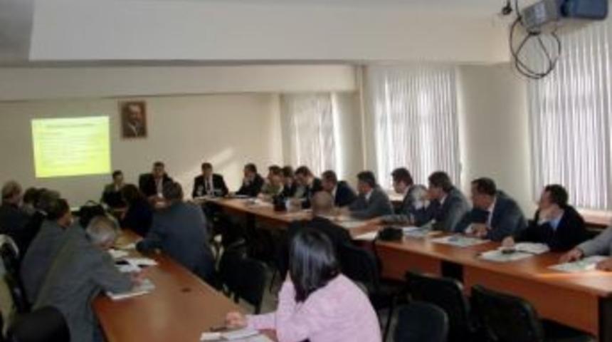 En &Ccedil;ok Kitap Okuyan &Ouml;ğrenci Ve Velisine K&uuml;&ccedil;&uuml;k Altın