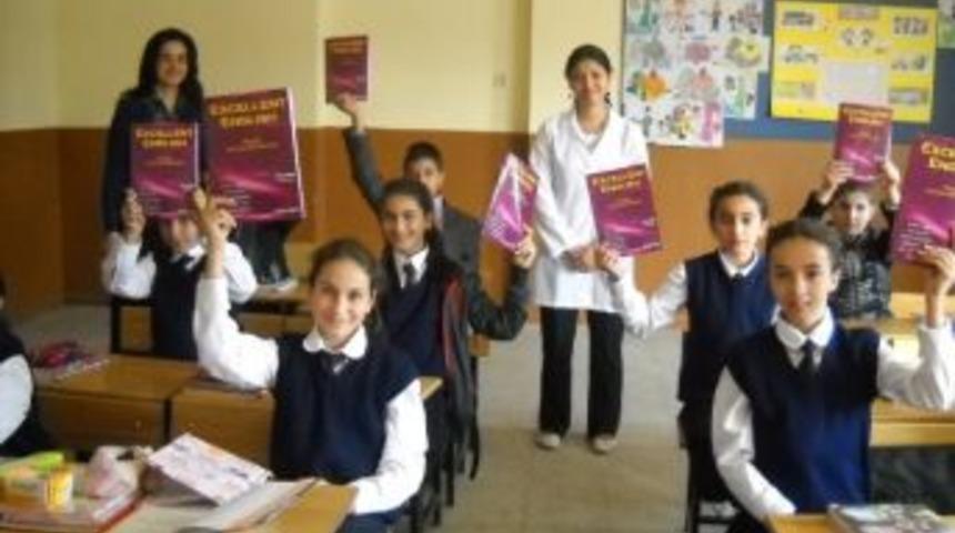 Tercanlı &Ouml;ğretmenden İl&ccedil;esine Eğitim Desteği