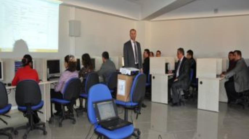 &Uuml;niversite Personeline Eğitim