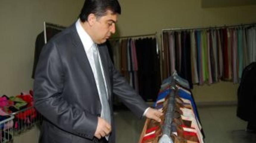 Gıda Bankası Y&uuml;zleri G&uuml;ld&uuml;r&uuml;yor