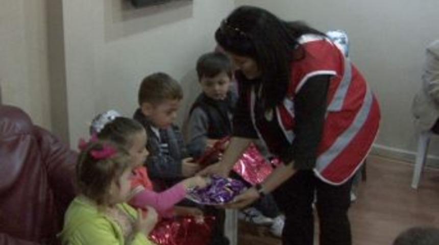 Miniklerden Kızılay&rsquo;a Anlamlı Ziyaret