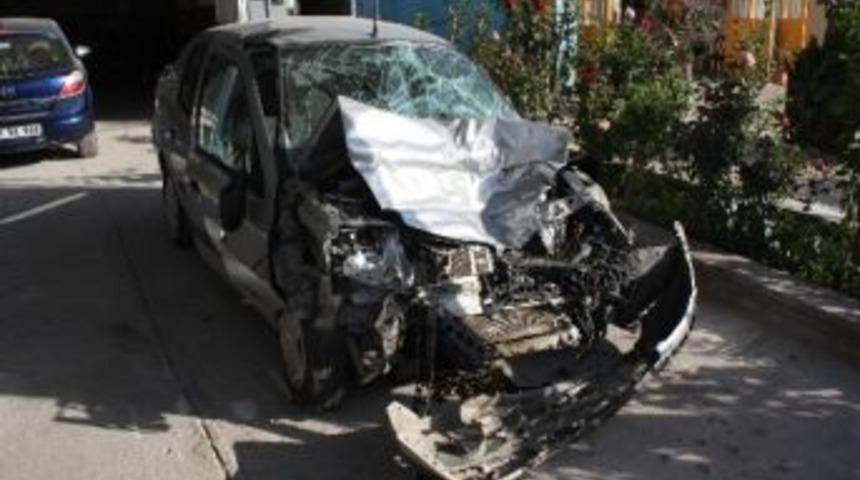 &Ccedil;aldığı Otomobille &Ouml;l&uuml;me Gitti