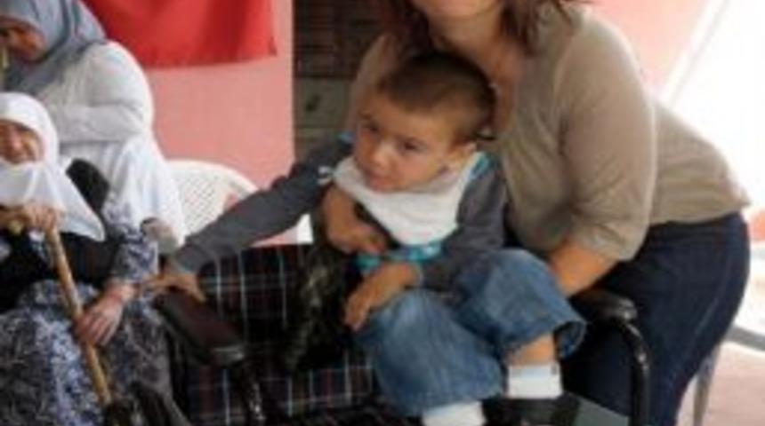 1 Ton Mavi Kapakla 5 Engelli Tekerlekli Sandalye Sahibi Oldu