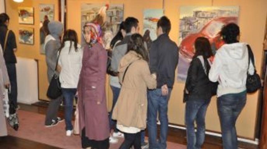 Ressam Ferahoğlu'nun Resim Sergisi A&ccedil;ıldı