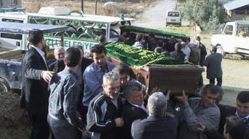 Ağabey kardeş kazada can verdi