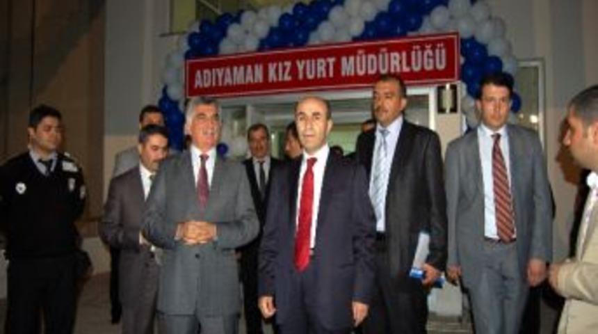 Yurt-kur Adıyaman M&uuml;d&uuml;rl&uuml;ğ&uuml;'ne Bağlı Yurdun A&ccedil;ılışı Yapıldı