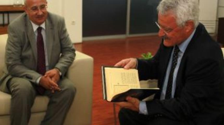 &Ccedil;ankaya M&uuml;ft&uuml;s&uuml; Gevher'den Tanık&rsquo;a Teşekk&uuml;r Ziyareti