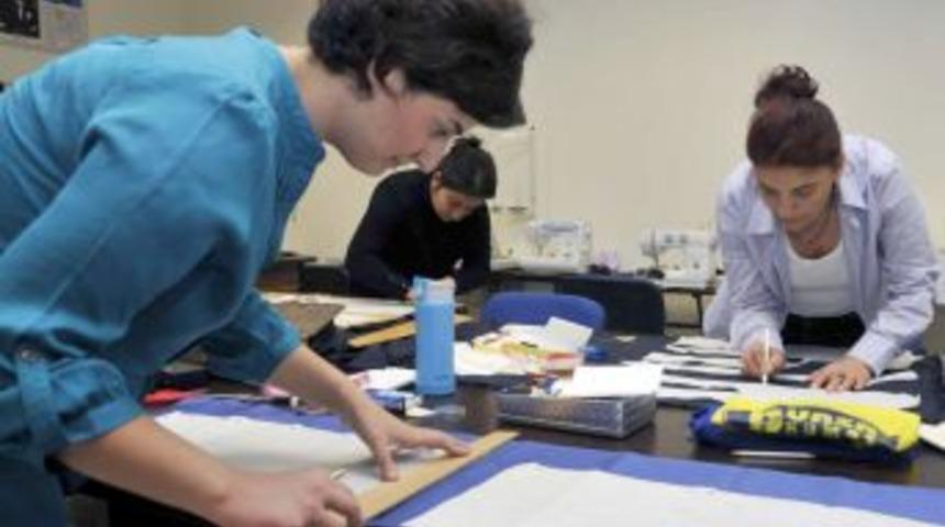 Kanser Hastası Kadınlar Meslek Edindirme Kurslarıyla Hayata Tutunuyor