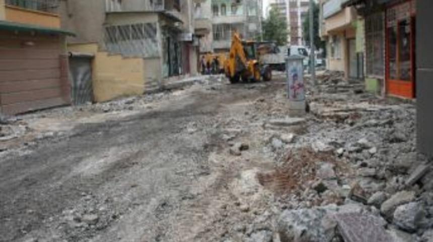 Yol Yapım &Ccedil;alışmaları Devam Ediyor