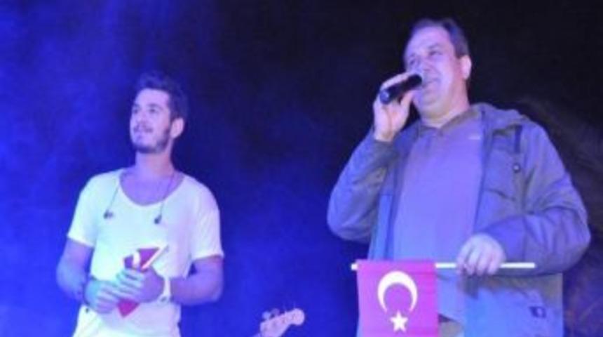 Binlerce Giresunlu &ldquo;kolpa&rdquo; İle Coştu