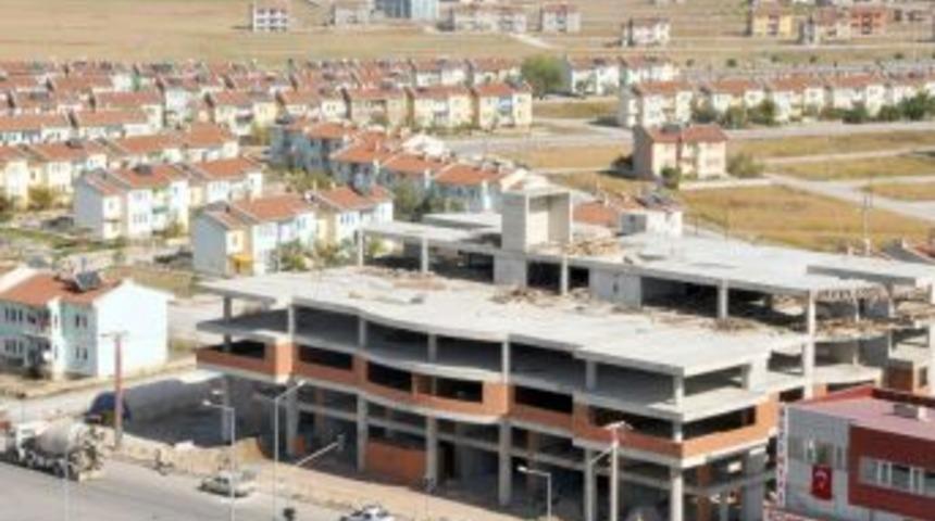 D&uuml;kk&acirc;nlar ve d&uuml;ğ&uuml;n salonu satılacak