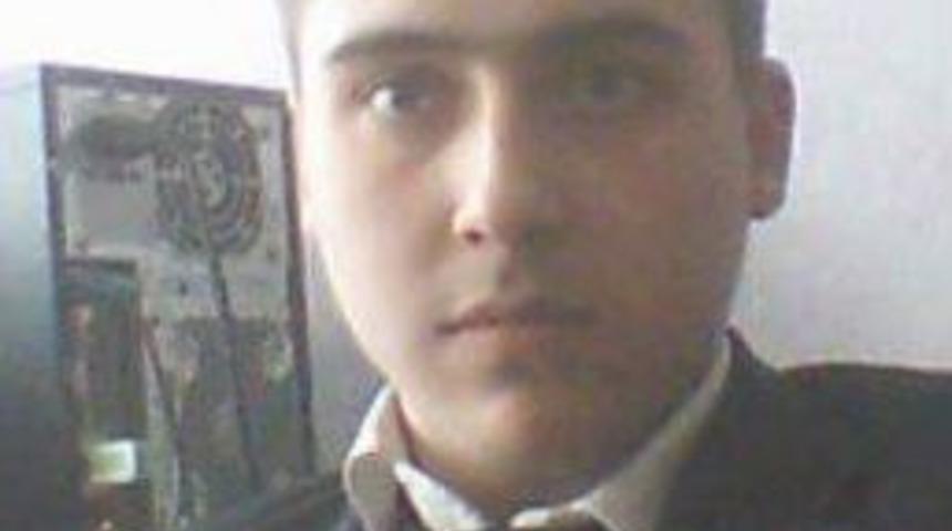 Motosikleti İle Trakt&ouml;re &Ccedil;arpan Gen&ccedil; &Ouml;ld&uuml;