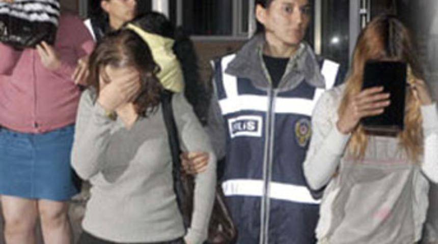 İnternet &uuml;zerinden fuhuş