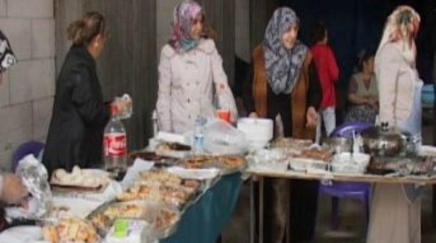 Kur'an Kursları Yararına Kermes D&uuml;zenlendi