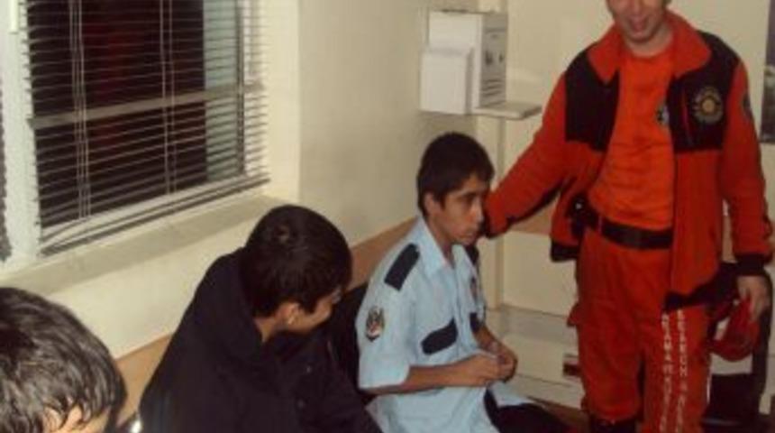 Uludağ&rsquo;da Kaybolan 3 Liseli Kurtarıldı