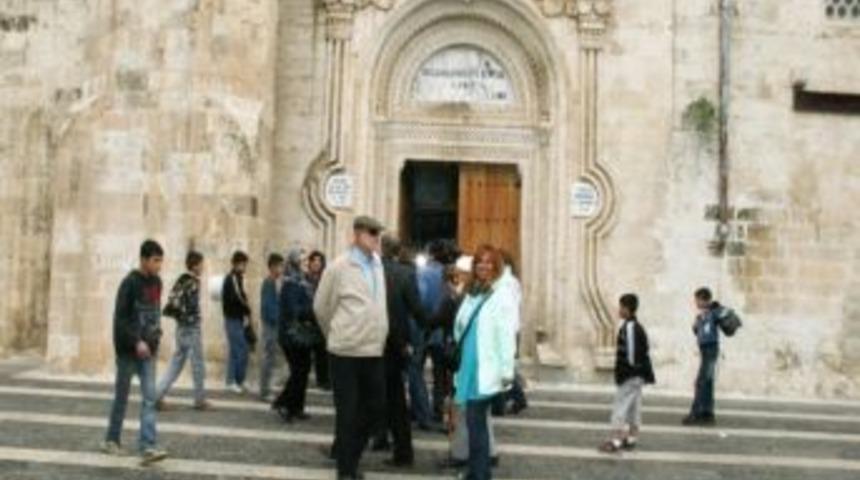 Hasuni'nin İlk Turist Kafilesi Ermeniler