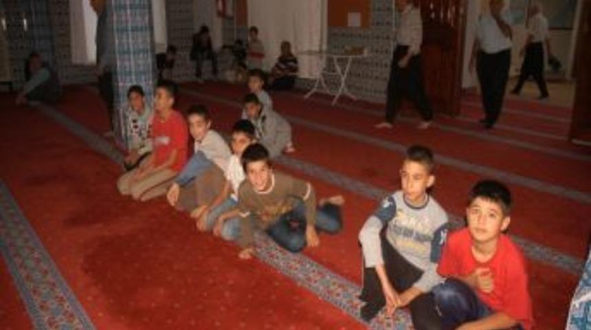 Cami İmamından Tablet Pc &Ouml;d&uuml;ll&uuml; &ldquo;haydi Gen&ccedil;ler Camiye&rdquo; Projesi