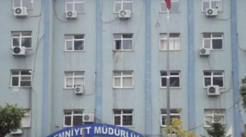 Hakkari Valiliğinden T&uuml;rk Bayrağı A&ccedil;ıklaması