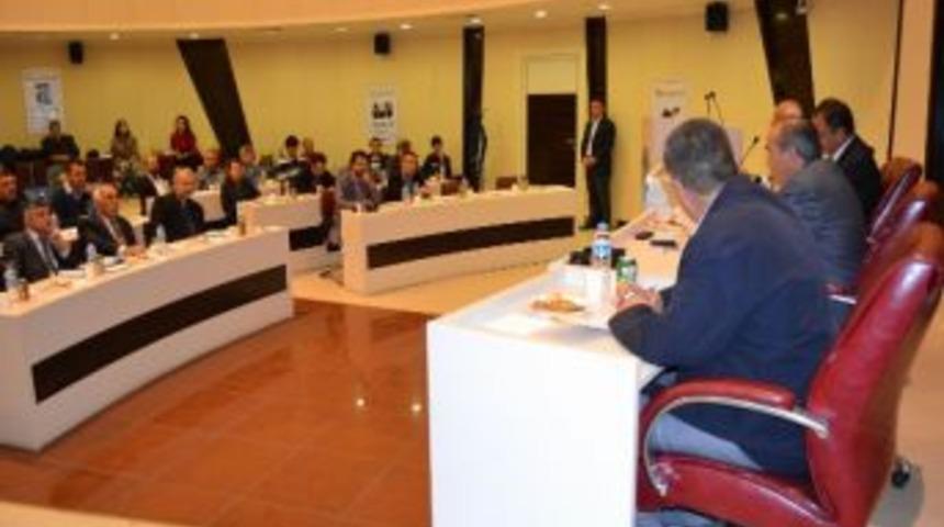 &Ouml;zhaseki Kmm&rsquo;de Yerel Y&ouml;netimler Yasası&rsquo;nı Anlattı