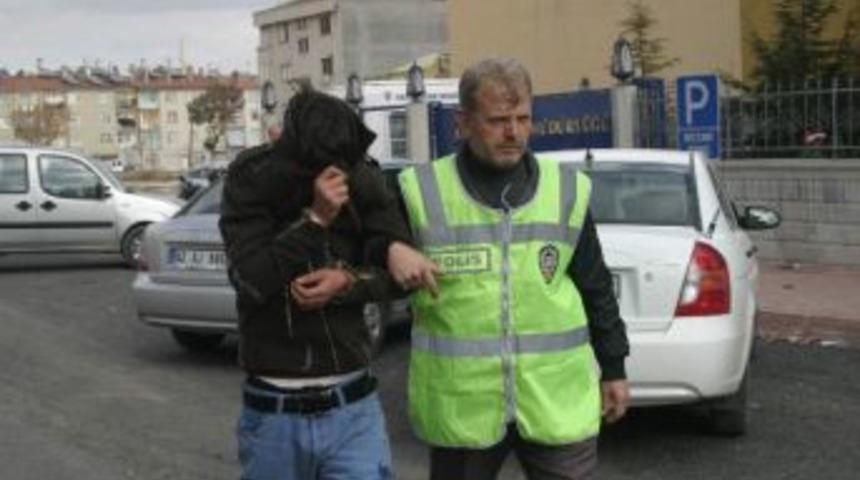 T&uuml;p Hırsızı Arabayla Kadını Eziyordu