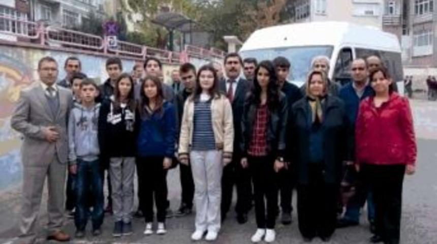 Uzunk&ouml;pr&uuml;l&uuml; &Ouml;ğrenciler Cumhuriyet Eğitim Gezisine Gitti