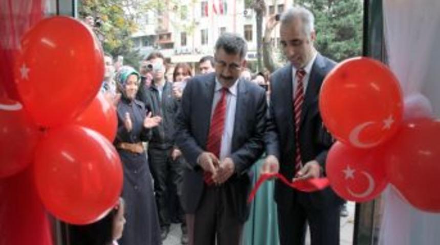 Gonca Kreşi &Ouml;ğrencilerinin 'T&uuml;rk Bayrağı' Sergisi