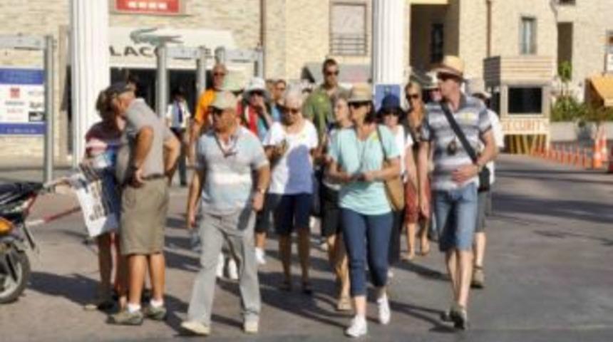 Kuşadası'nda Turistler I&ccedil;in Şehiri&ccedil;i Y&uuml;r&uuml;y&uuml;ş Turları Başladı