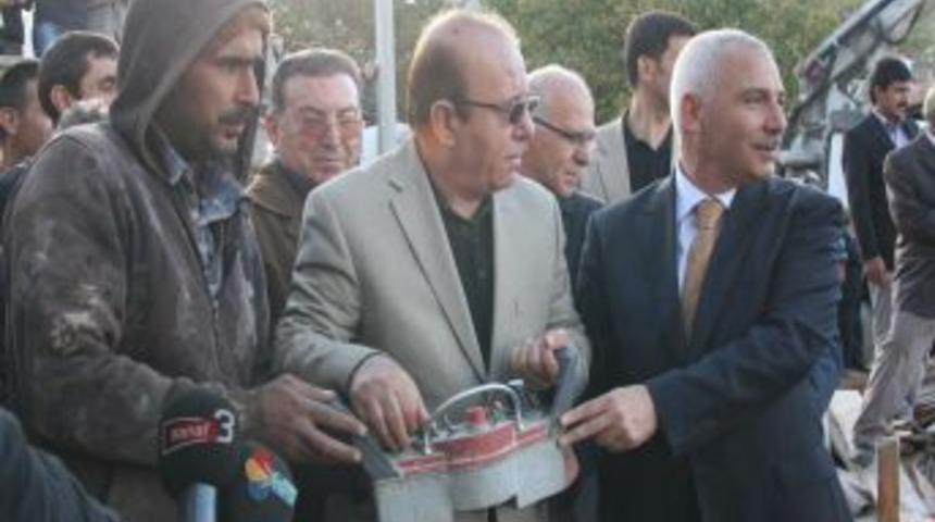 &Ouml;ğrenci Yurdunun Temeli Dualarla Atıldı