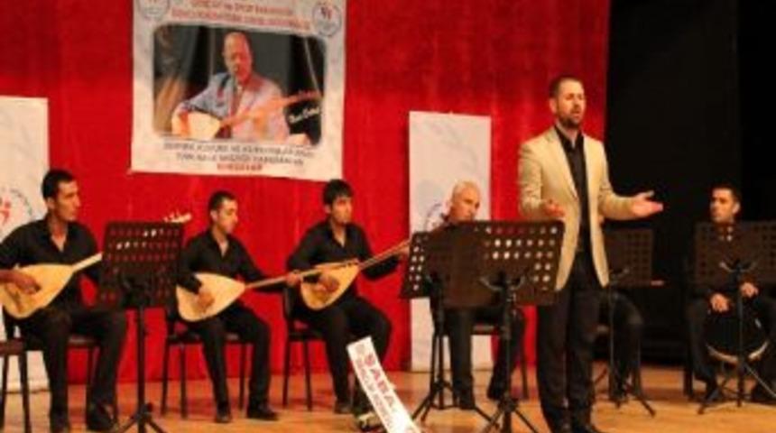 T&uuml;rk Halk M&uuml;ziği Toplu İcra Yarışmaları Yapıldı