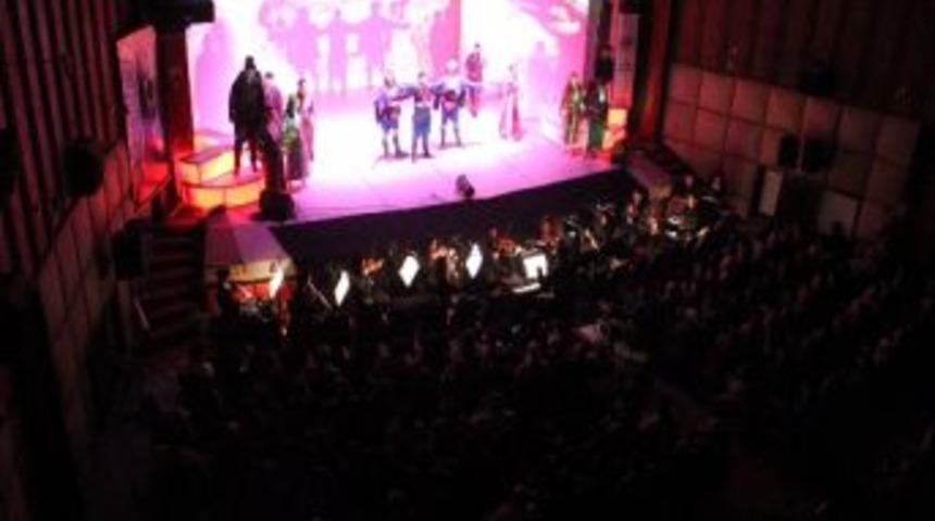 Leyla Gencer Anıldı