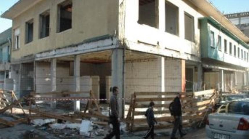 Balıkesir Hal Binasında Yıkım Başladı