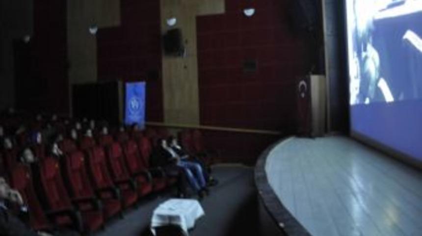 Gen&ccedil;lik Hizmetleri Ve Spor İl M&uuml;d&uuml;rl&uuml;ğ&uuml;'nden &Uuml;cretsiz Sinema G&uuml;nleri