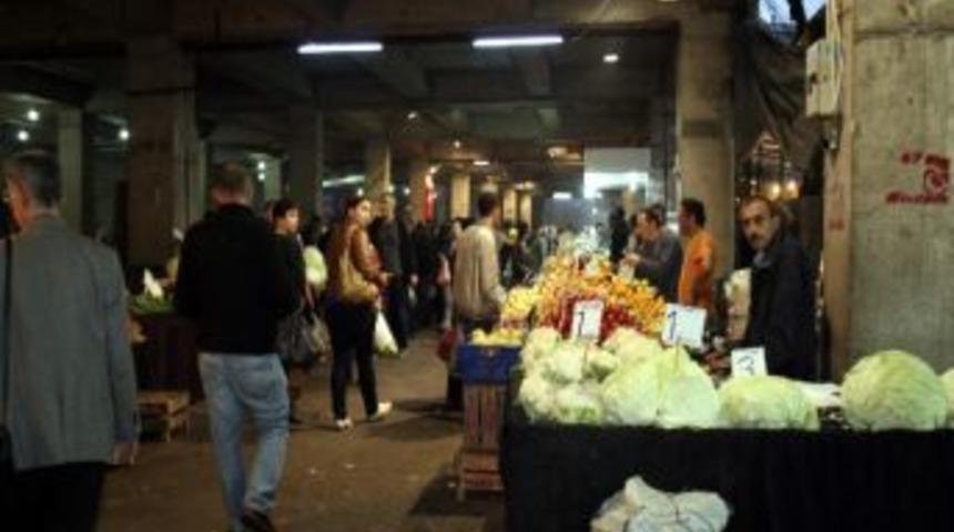 Pazardan Vatandaş Memnun, Esnaf Şikayet&ccedil;i