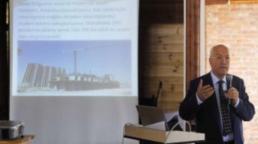 Yenimahalle Belediye Başkanı Yaşar B&uuml;rokratlarla Buluştu