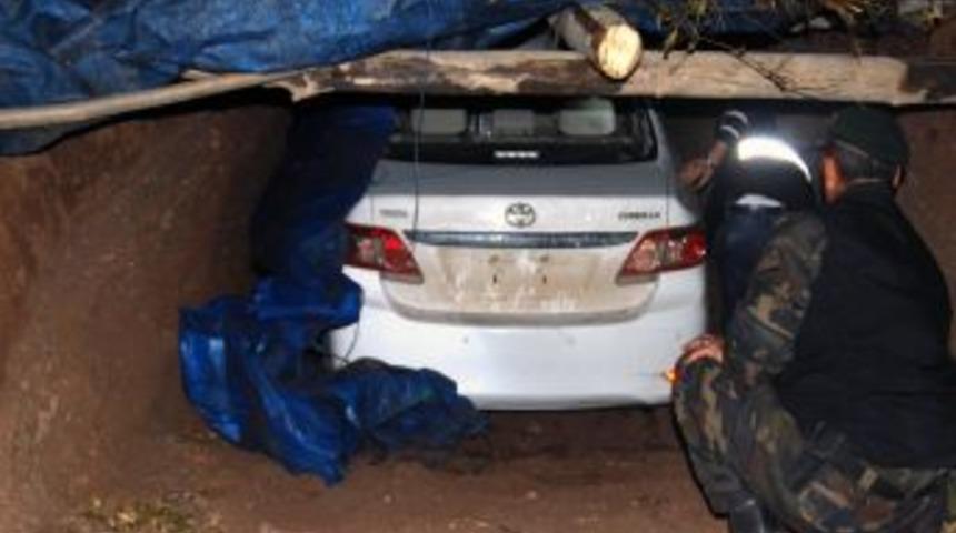 &Ccedil;alıntı Otomobili Bah&ccedil;edeki &Ccedil;ukura Gizlediler