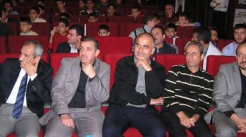 "i&ccedil;indeki Cevheri Keşfet" Konulu Konferans Veren Pedagog Mehmet Teber: