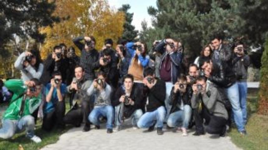 Facebook &Uuml;zerinden Toplanan Fotoğraf&ccedil;ılar Erzurum&rsquo;da Sonbaharı Fotoğrafladılar