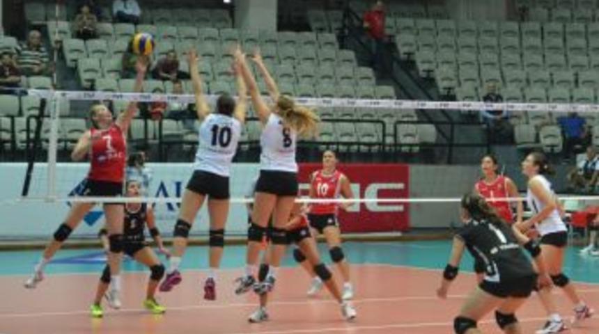 Beşiktaş Bah&ccedil;eşehir &Uuml;niversitesi&rsquo;ni 3-1 Yenen Vakıfbank Dolu Dizgin