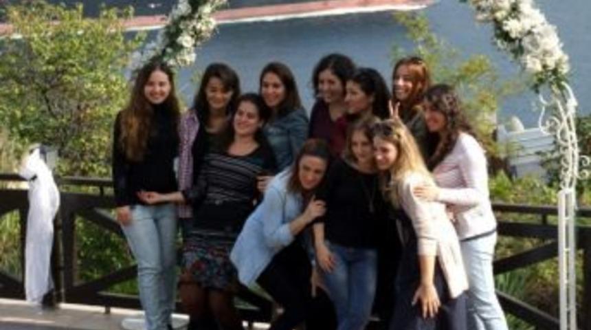 İstanbul&rsquo;daki Aydınlı &Ouml;ğrenciler Kahvaltıda Buluştu