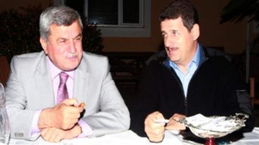 Karaosmanoğlu Kutsal Topraklardan D&ouml;nen Hacıları Ziyaret Etti