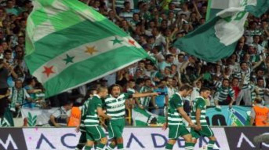 Timsah &lsquo;şampiyon Forma&rsquo; İle Sahada