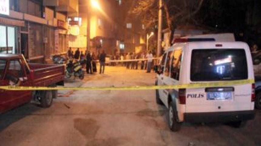 Bursa'da D&ouml;ner Bı&ccedil;aklı Ve Av T&uuml;fekli Ekip Kahvehane Bastı: 1 &Ouml;l&uuml;, 1 Yaralı