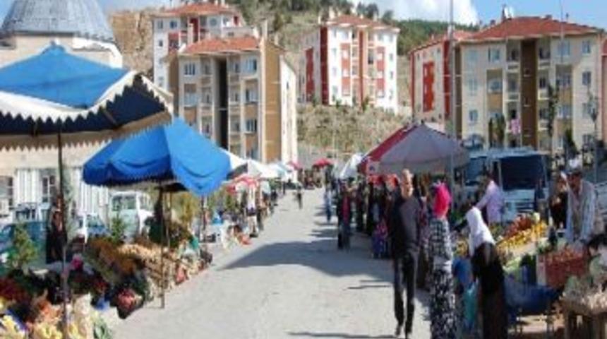 &Uuml;cretsiz Otob&uuml;s Tahsisi Pazar Alışverişini &Ccedil;ileden Neşeye D&ouml;n&uuml;şt&uuml;rd&uuml;