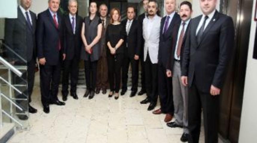 Karaosmanoğlu'ndan Baro'ya Hayırlı Olsun Ziyareti