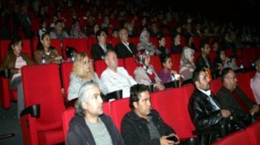 &lsquo;&ccedil;anakkale 1915&rsquo; Film G&ouml;sterimi Yapıldı