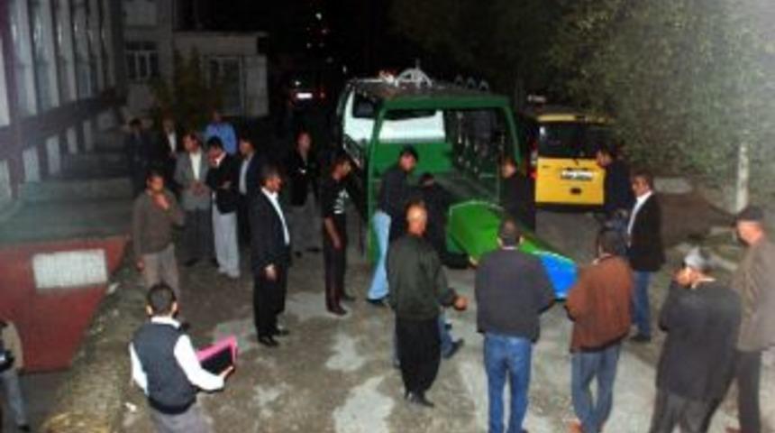 Besni'de 14 Yaşındaki &Ccedil;ocuk İntihar Etti