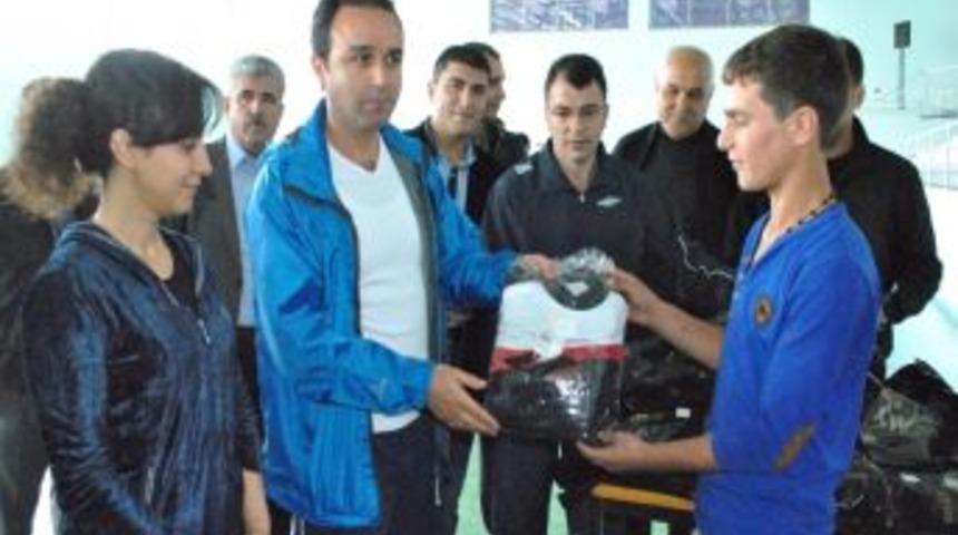 Kaymakam Erkan: Tatvanlı Gen&ccedil;ler Geleceğe Daha Umutla Bakıyor