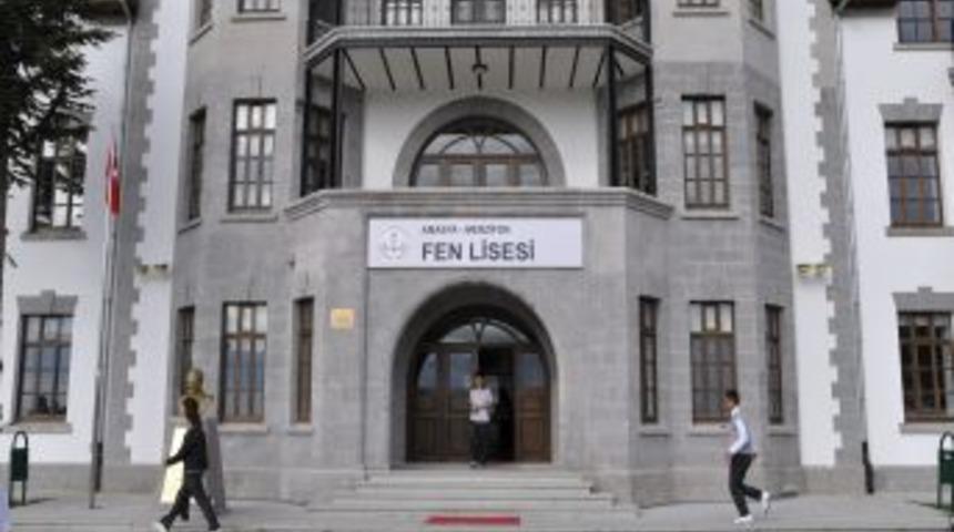 &Ouml;ğrenciler Disiplinli Olsun Diye Merzifon Fen Lisesi'nde Okul Zili &Ccedil;almıyor